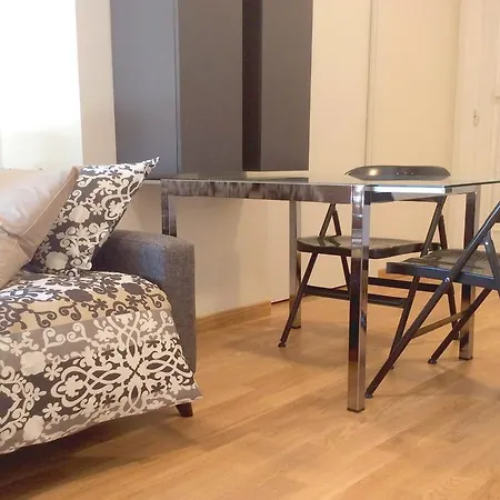 Lilly Rose Lägenhet *